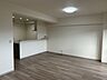 リビング/ダイニング：【リフォーム完成】リビングはフローリングを貼り、天井・壁クロスの張替えを行いました。