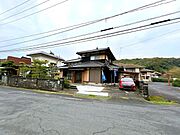 【リフォーム済】北東側より撮影した外観写真です。