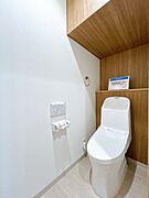 【リフォーム完了】トイレはTOTO製に新品交換いたしました。直接肌が触れるものなので、新品だと嬉しいですね。