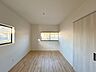 洋室：【リフォーム中10/9撮影】2階北側のお部屋は和室から洋室に変更します。クッションフロアとクロスで仕上げます。