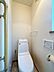 トイレ：【リフォーム中】1階トイレは天井・壁クロス張替、床クッションフロア張替、便器新品交換します。