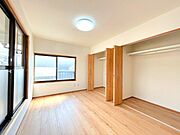 【リフォーム済】2階西側和室は洋室にリフォームしました。