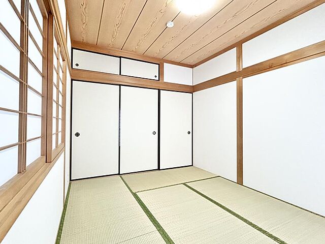 室内 高知市神田189-12