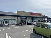 ファミリーマート高知御座店 サニーマート　とさのさと御座店120ｍ（徒歩2分） 50m