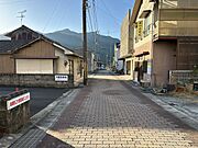 【前面道路】北側の前面道路は幅員約4mです。