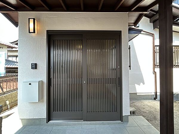 玄関を拡大表示