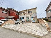 【リフォーム済/即入居可】外観別角度写真です。