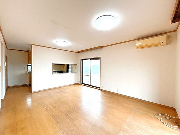 リビング/ダイニングを拡大表示