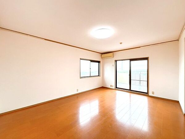洋室を拡大表示