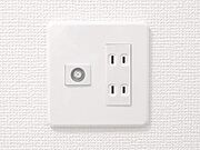 【同仕様写真（変更の可能性あり）】コンセントボックスも新品交換予定です。