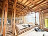 室内：【リフォーム中・9/20撮影】フローリングに変更します。クロス張替、建具・照明の新品交換等を行います。