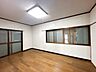 室内：【期間限定現況販売】洋室です。洋室は全部で3部屋あります。
