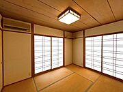 【現況販売中】1階北側6畳和室の写真です。