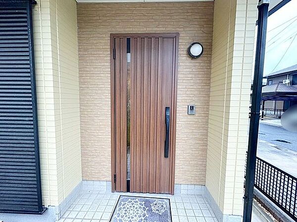 玄関を拡大表示