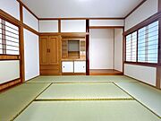 【リフォーム完成済み】1階北側和室の別角度写真です。