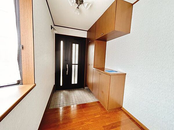 玄関を拡大表示
