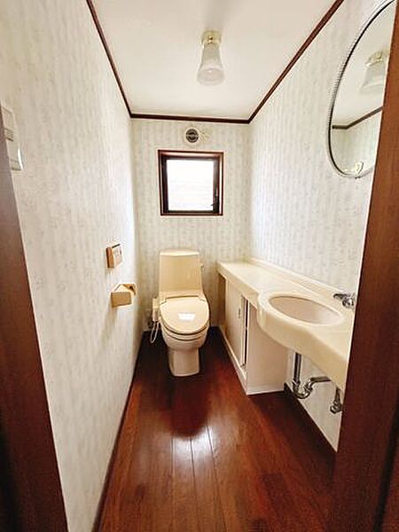 トイレを拡大表示