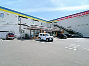 【周辺環境】セブンイレブン宮崎花ヶ島店様まで約600ｍ（徒歩約8分、車で約2分）です。周辺に家電量販店やスポーツショップもございます。