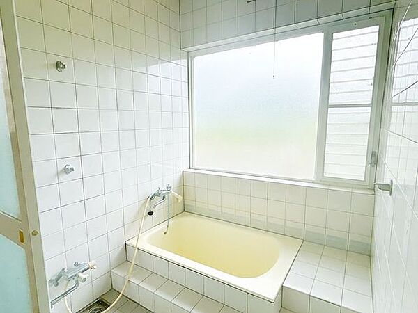 浴室を拡大表示