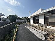 【現況写真】外観写真別角度から。周辺に高い建物がないため見晴らしのよいお家です。