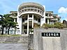 周辺：【周辺環境】うるま市役所まで約2.3ｋｍ（車約7分）。行政手続きや住民サービスの利用がスムーズにできます。 2300m