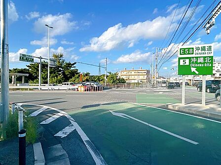 沖縄北インター 【周辺環境】沖縄北ICまで約3km(車約8分)。車ですぐの位置に高速ICがあり便利です。 3000m