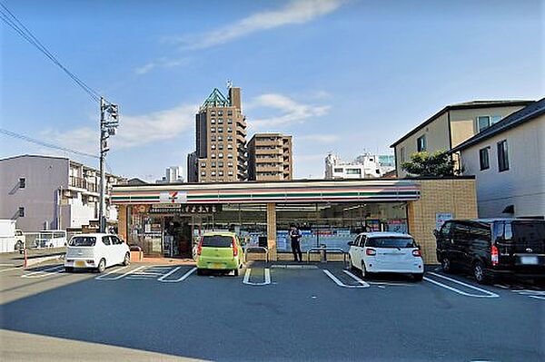 AZEST URAYASU Sta.