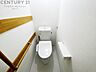 室内：落ち着いた色調のトイレです