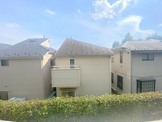 ■3階建て2階...