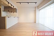 ■7階南東角部屋で眺望良好！　ウォークインクローゼット付き！