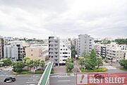 ■8階につき空が近く感じられ開放感ある眺望