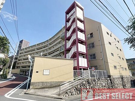 豊富な収納力! 2面バルコニー!