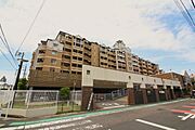 9階建て4階部分のお部屋となります◎住居者様専用のプール、フィットネス設備があるので嬉しいポイントですね！