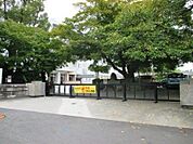 梅園小学校岡崎市稲熊町にある公立の小学校です。岡崎市でも歴史の古い小学校で、音楽部は県内の大会で優勝し、NHK全国コンクール出場したこともあります。 1000m