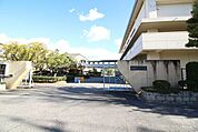 城北中学校岡崎市城北町にある公立の中学校です！ 600m