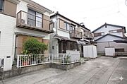 現在建物が建っておりますが、解体更地でのお引渡しです。解体費用がかからないので安心ですね。（CG加工の為、現況とは異なります）