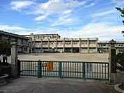 矢作東小学校岡崎市矢作町にある公立の小学校です！ 1300m
