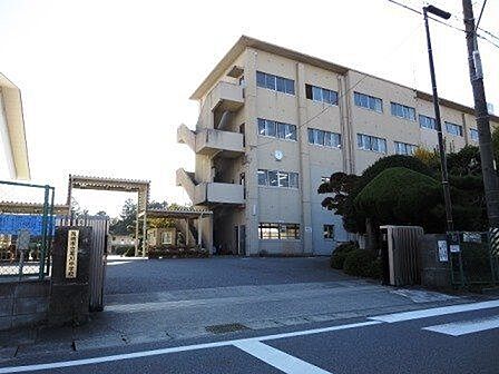 美川中学校岡崎市丸山町にある公立の中学校です! 2400m