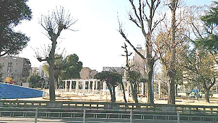 中加賀屋公園:徒歩5分(350m)