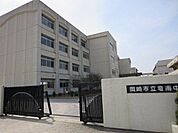 竜南中学校岡崎市緑丘2丁目にある公立中学校です！緑丘小学校、上地小学校の生徒が通う学校！12の運動部と3つの文化部があります！ 440m