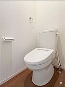 2階トイレもちろん、ウォシュレット付きです！※写真一部加工済