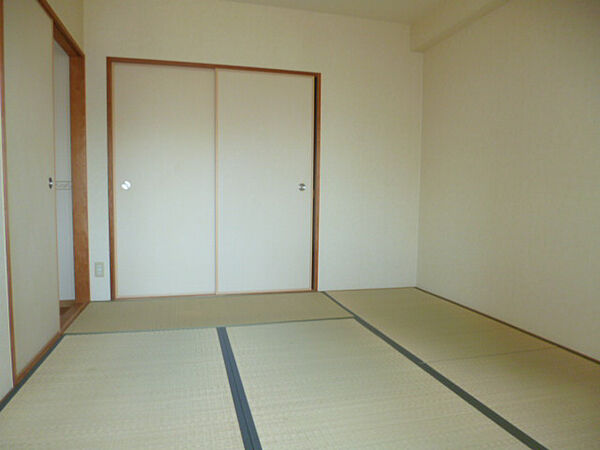 画像16:和室　やっぱり畳が落ち着きますね(＾・＾)