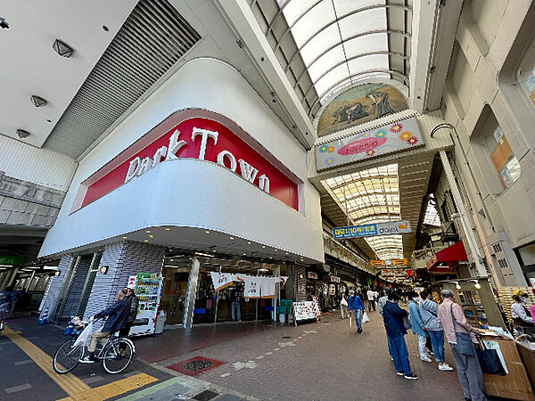 画像26:ショッピング施設「神戸パークタウンまで1694m」
