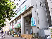 スーパー「業務スーパー湊川店まで424m」