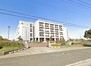 高校「兵庫県立三木北高校まで2116m」