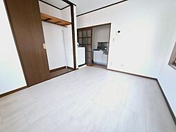 サンフィールズ 201 2階1Kのリビング/ダイニング