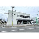 銀行「仙台銀行泉ヶ丘支店まで200ｍ」