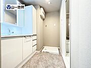 ご家族の1日が始まり、1日の終わりを締めくくる洗面空間