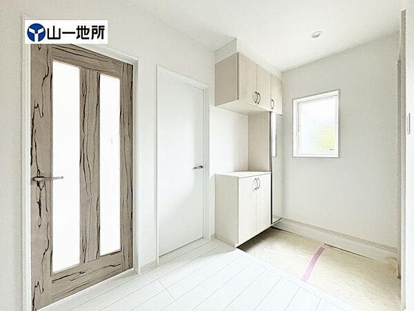 玄関を拡大表示