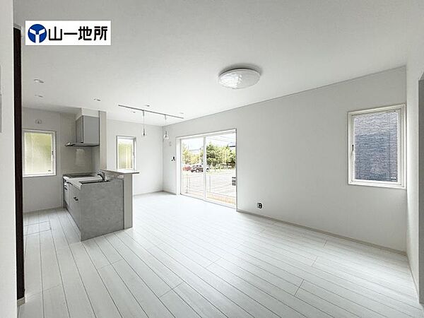 リビング/ダイニングを拡大表示